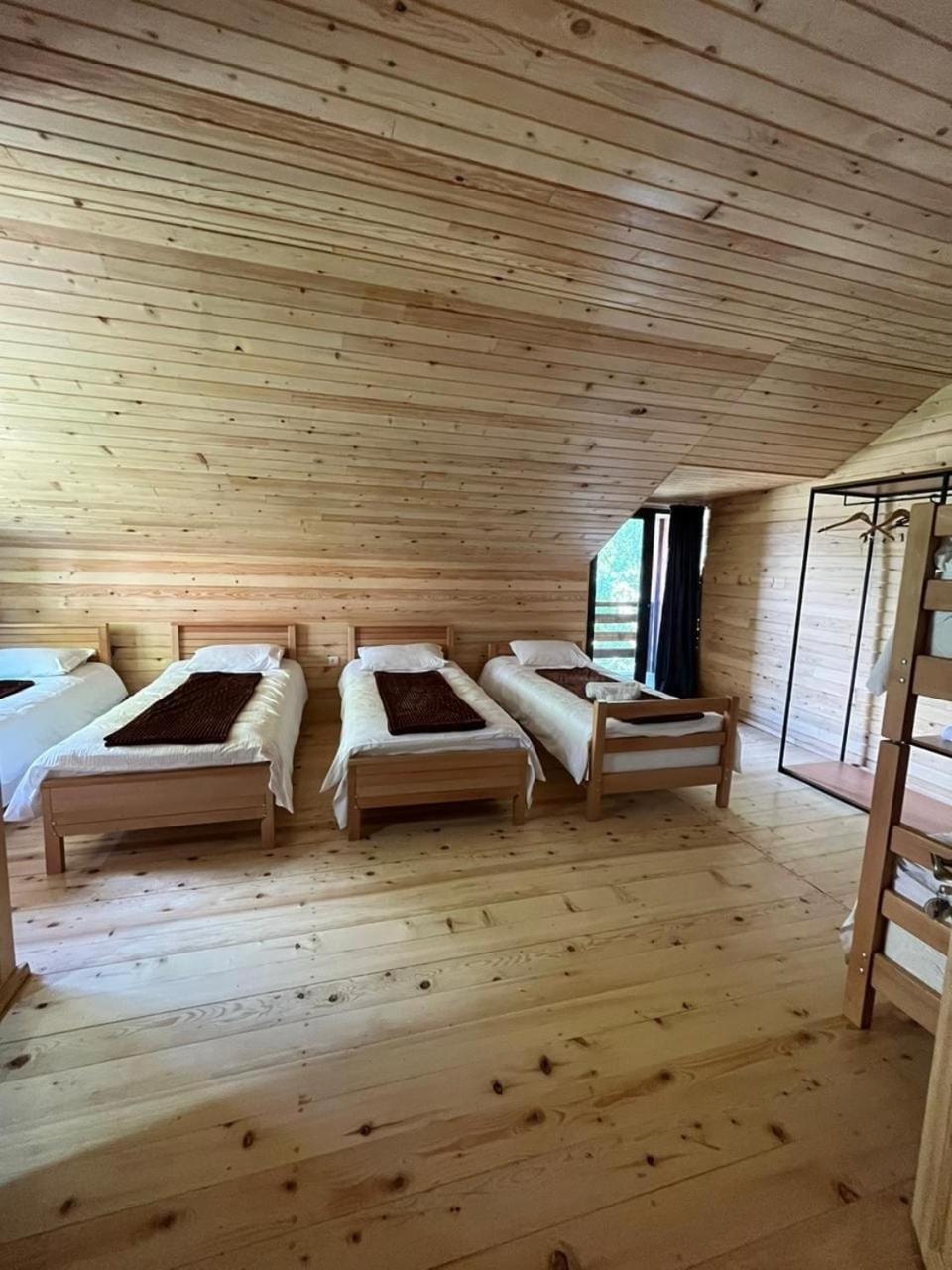 Gaul Gavkhe Hotel أوشغولي الغرفة الصورة